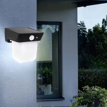 Solarna Lampa Elewacyjna LED z czujnikiem SOE-8 - wiz2.JPG