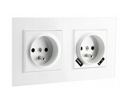 2x Gniazdo pojedyncze Fi60 + 2x USB Biale + ramka.jpg